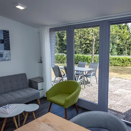 Bungalow Fur Bis Zu 4 Personen Im Campingpark Eifel