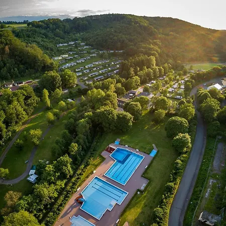 Bungalow Fur Bis Zu 4 Personen Im Campingpark Eifel * Waxweiler